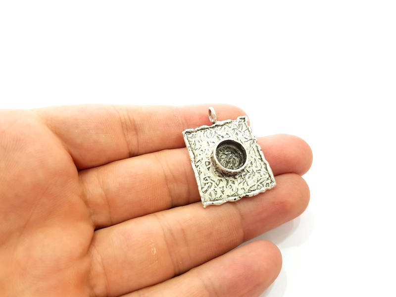 Silver Pendant Blank Bezel Base Setting Necklace Blank Resin Blank Mountings Antique Silver Plated Brass ( 28x25mm )  G8685