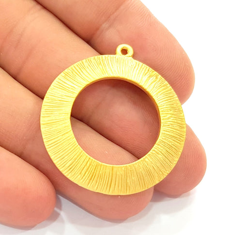 Gold Circle Pendant Gold Plated Pendant (33mm)  G8447