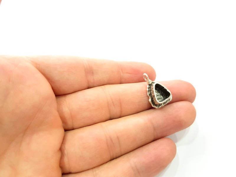 Silver Pendant Blank Mosaic Base Blank inlay Blank Necklace Blank Resin Blank Mountings Antique Silver Plated Brass ( 9x7mm )  G9046