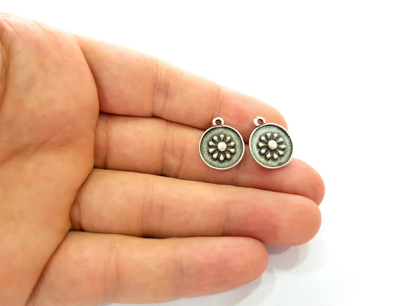 10 Silver Charms Antique Silver Plated Charms (15mm) G8513