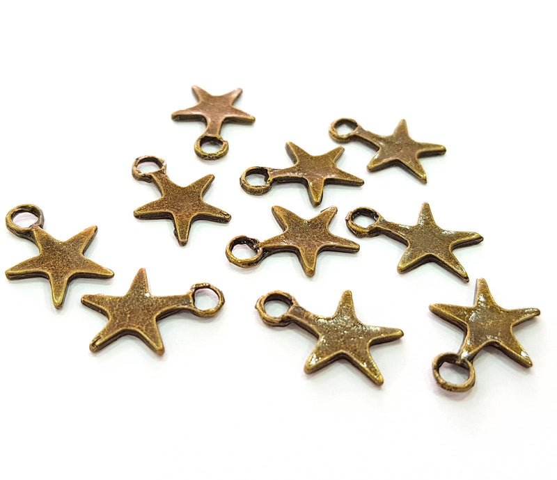 30 Star Charm Antique Bronze Charm (16x12mm) G13925