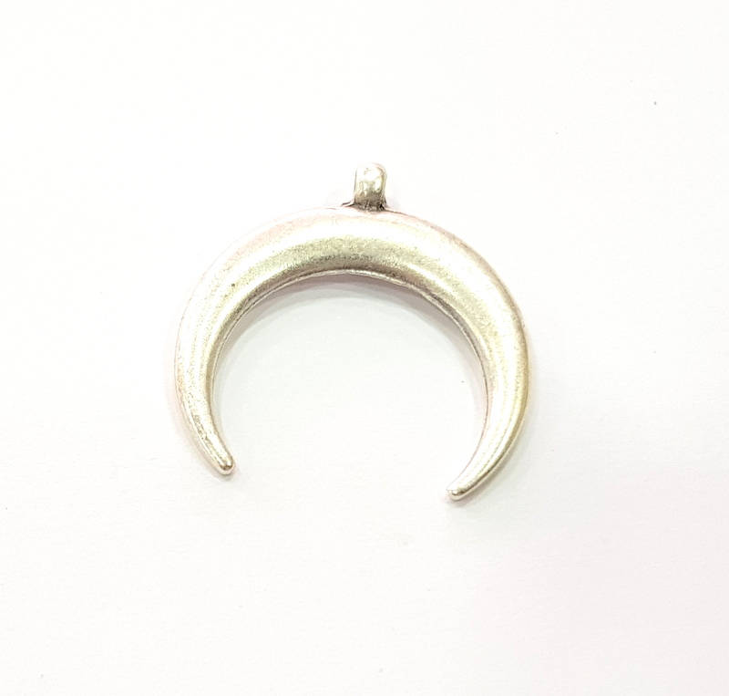 4 Crescent Charm Silver Moon Charm Antique Silver Plated Pendants  (28mm)  G9340