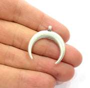 4 Crescent Charm Silver Moon Charm Antique Silver Plated Pendants  (28mm)  G9340