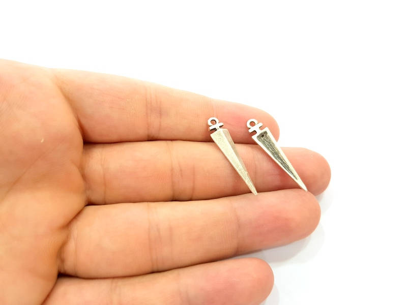 10 Silver Charms Antique Silver Plated Charms (29x6mm) G8653