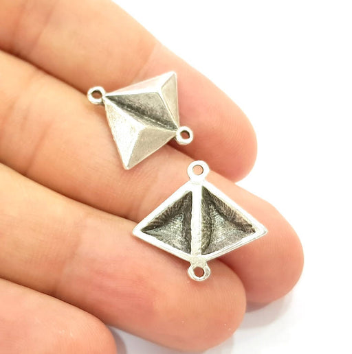 6 Silver Triangle Charms Antique Silver Plated Charms (22x19mm) G8656