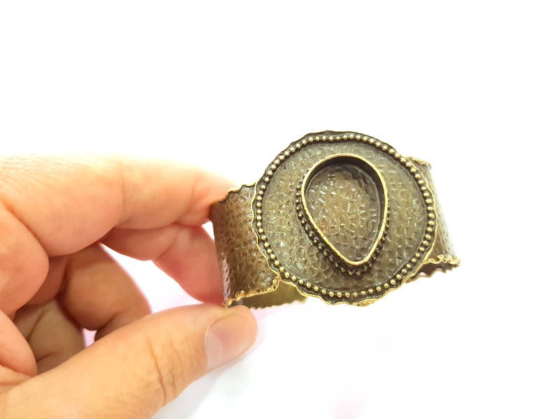 Hammered Bracelet Blanks Bangle Blanks Cuff Blanks Adjustable Bracelet Blank Antique Bronze Plated Brass (25x18mm Blanks) G8771