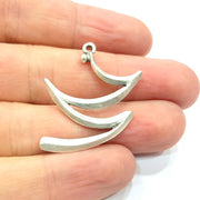 4 Silver Charms Antique Silver Plated Charms (36x29mm) G9499