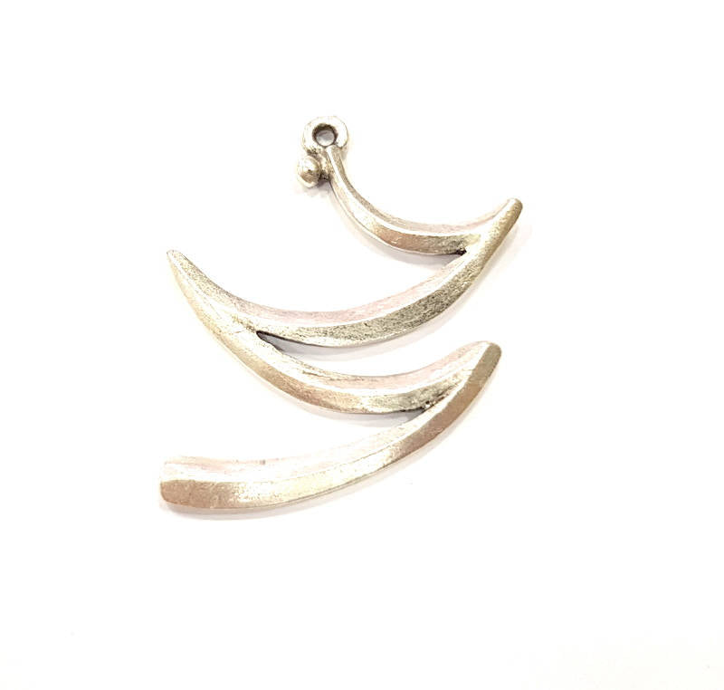 4 Silver Charms Antique Silver Plated Charms (36x29mm) G9499