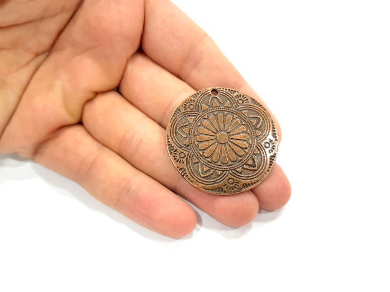 Antique Copper Medallion Pendant Antique Copper Plated Pendant (41mm) G8826