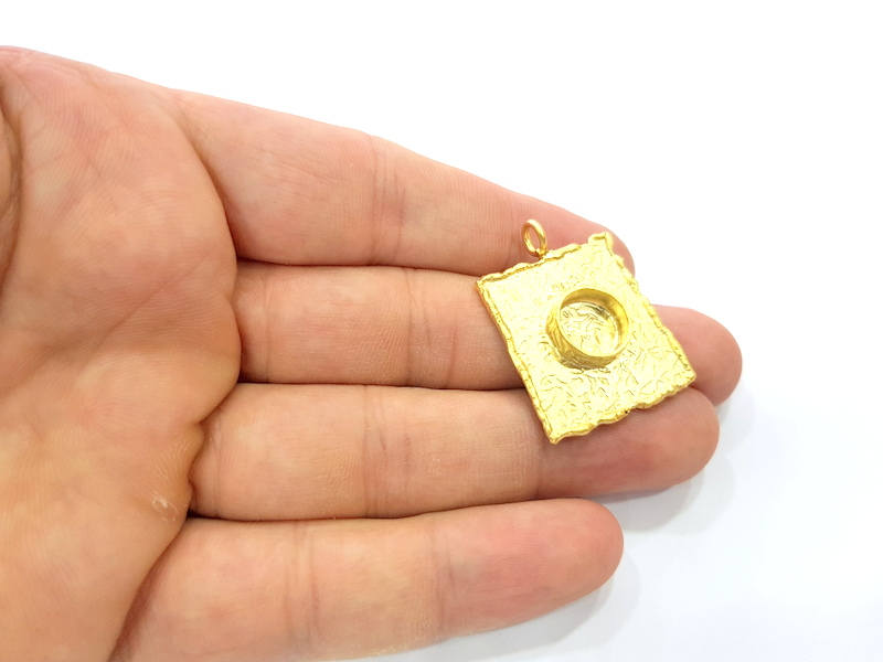 Gold Pendant Blank Base Setting Necklace Blank Resin Blank Mountings Gold Plated Brass ( 28x25mm blank ) G8925