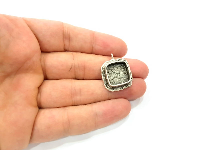 Silver Pendant Blank Resin Blank Mosaic Base Blank inlay Blank Necklace Blank Mountings Antique Silver Plated Brass (15x15mm )  G9081