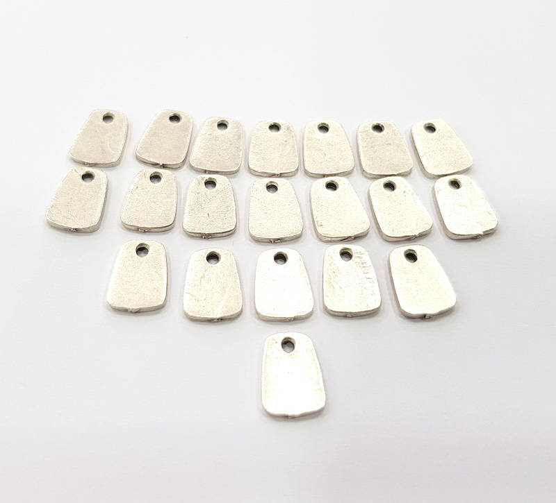 20 Silver Charms Antique Silver Plated Charms (10x7mm) G11592