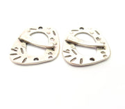 6 Silver Charms Antique Silver Plated Charms (29x22mm) G10700