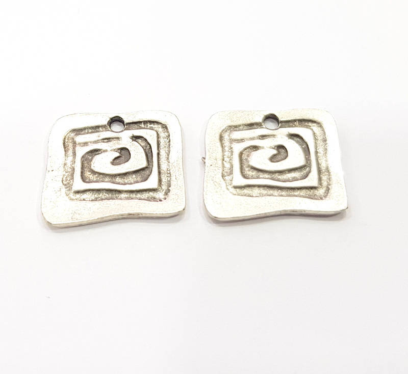 8 Silver Charms Antique Silver Plated Charms (19x17mm) G10316