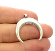 4 Crescent Charm Silver Moon Charm Antique Silver Plated Pendants  (28mm)  G9340