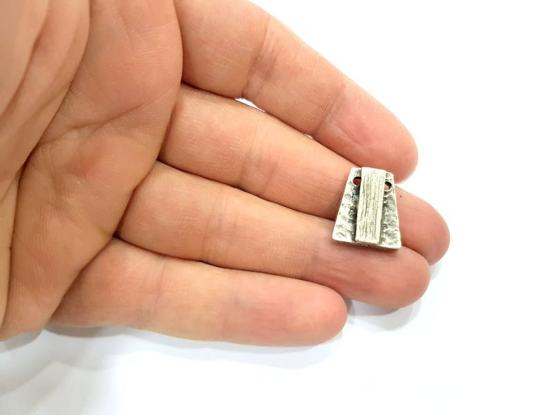 4 Hammered Charms Antique Silver Plated Metal Charms (18x15mm) G10334