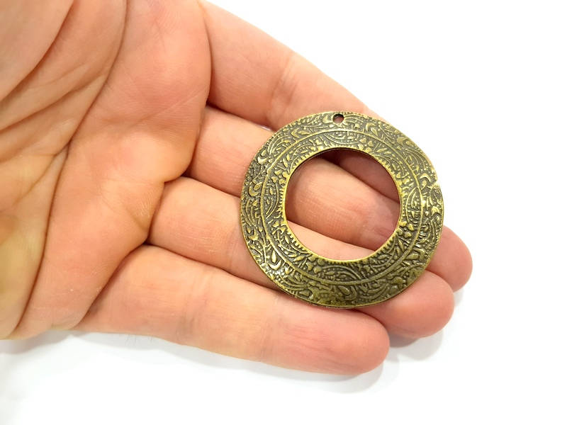 Antique Bronze Circle Pendant Antique Bronze Pendant Antique Bronze Plated Metal Pendant (50mm) G15345