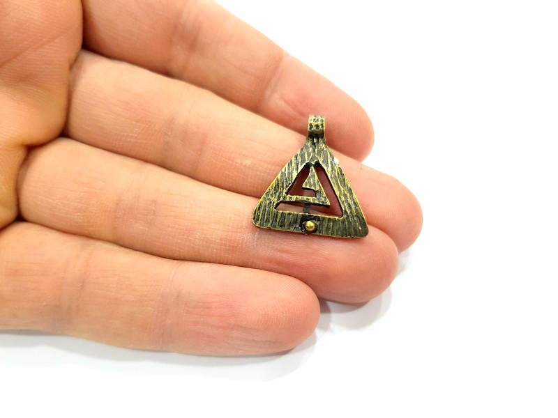 4 Triangle Charm Antique Bronze Charm Antique Bronze Plated Metal Charms (25x22mm) G10525
