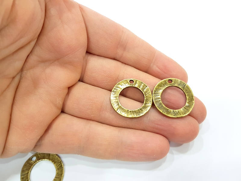 8 Circle Charm Antique Bronze Charm Antique Bronze Plated Metal Charms (23mm) G10532