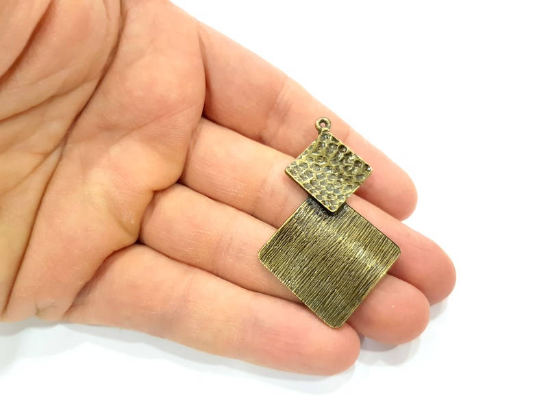 Antique Bronze Pendant Antique Bronze Plated Metal Pendant (55x35mm) G10582