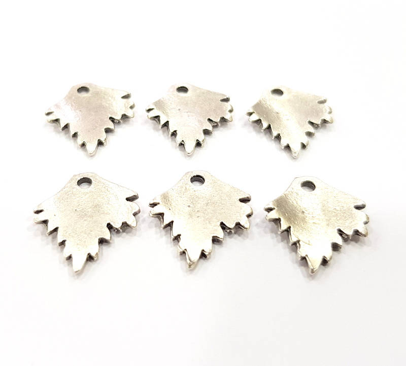 10 Leaf Charms Silver Charms Antique Silver Plated Metal (18x15mm) G10894