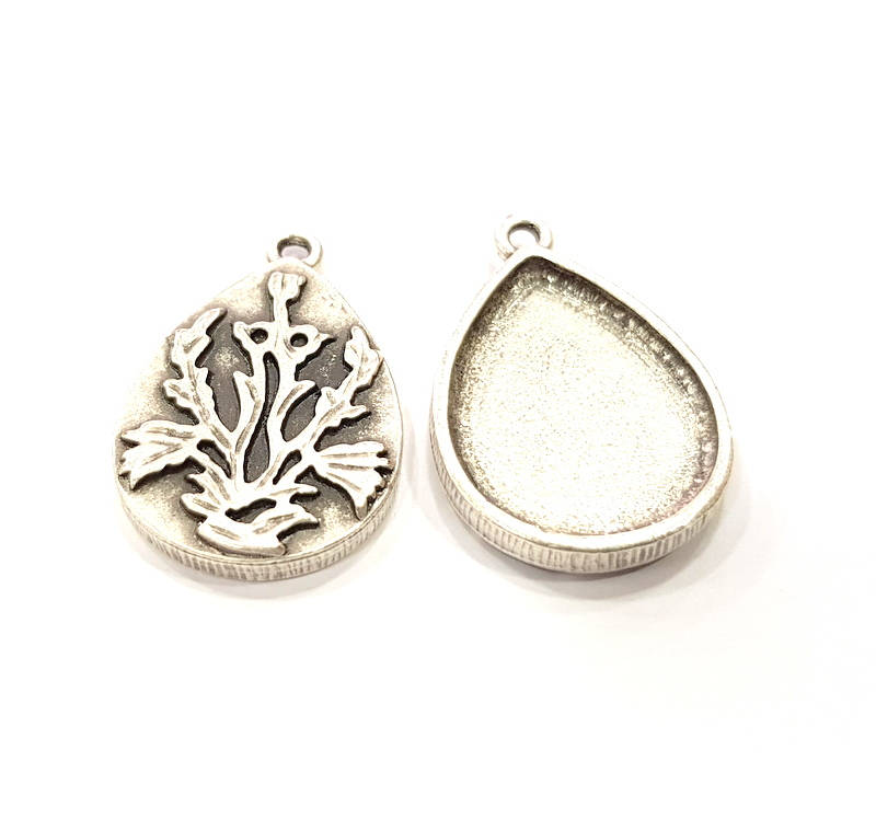 2 Drop Charms Blank Silver Pendant Blank Bezel Base Setting Necklace Resin Blank Mountings Antique Silver Plated  (25x18mm blank )  G9512