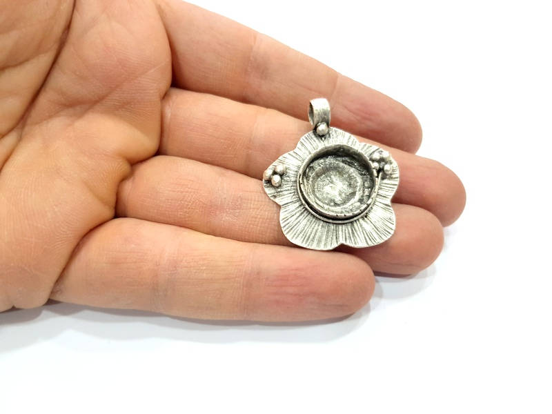 2 Silver Pendant Blank Antique Silver Plated Cabochon Base ,Findings,Pendant  G9549