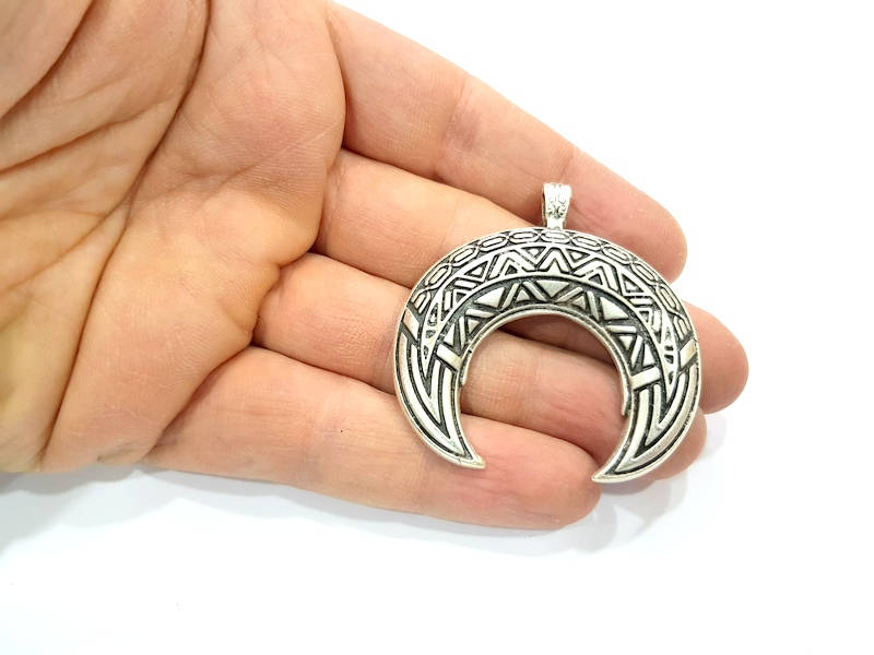 Crescent Pendant Silver Pendant Antique Silver Plated Metal (52x50mm) G12044