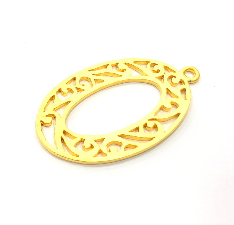 Oval Frame Pendant Gold Pendant Gold Plated Metal (48x29mm)  G11327