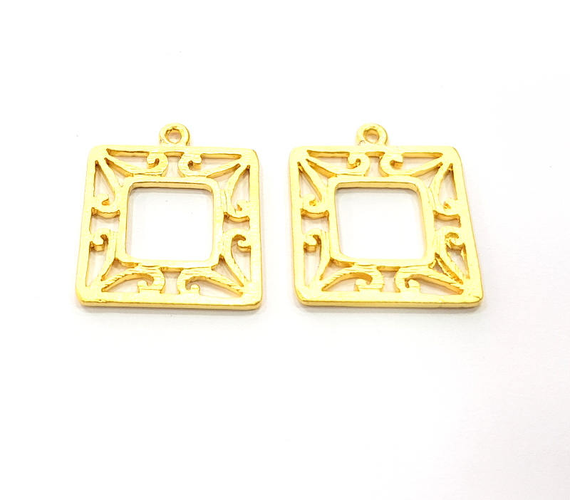 2 Gold Square Charms Gold Plated Metal (22mm)  G11334