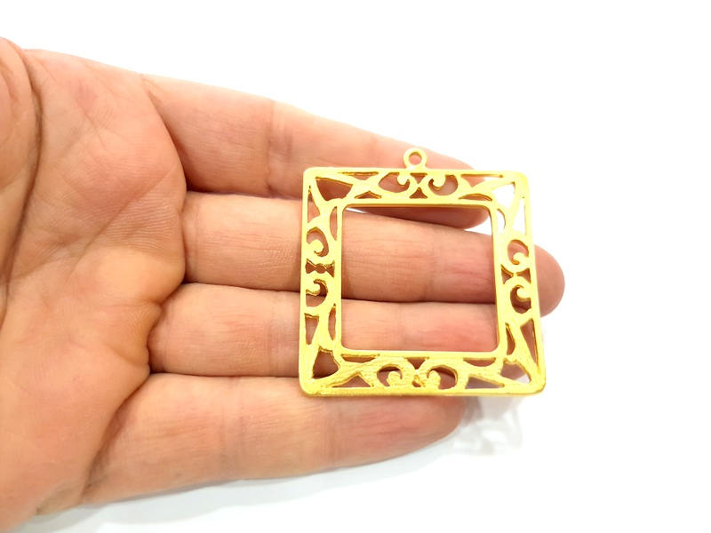 Square Frame Pendant Gold Pendant Gold Plated Metal (46mm)  G11336