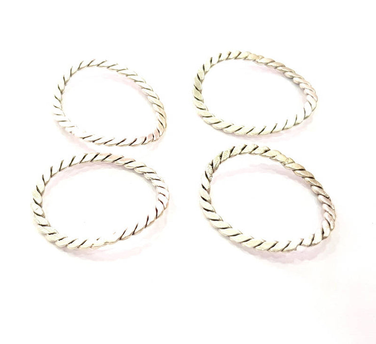 8 Twisted Circle Connector Antique Silver Plated Metal (31x24mm) G11384