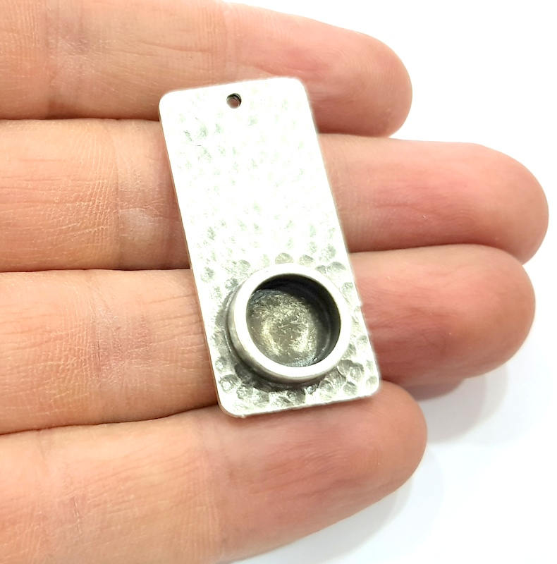 10 Hammered Pendant Bases Blank Charms Silver Pendant Antique Silver Plated Metal (40x18mm) G12664