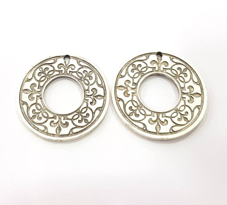 2 Silver Charms Antique Silver Plated Metal (30mm) G11621