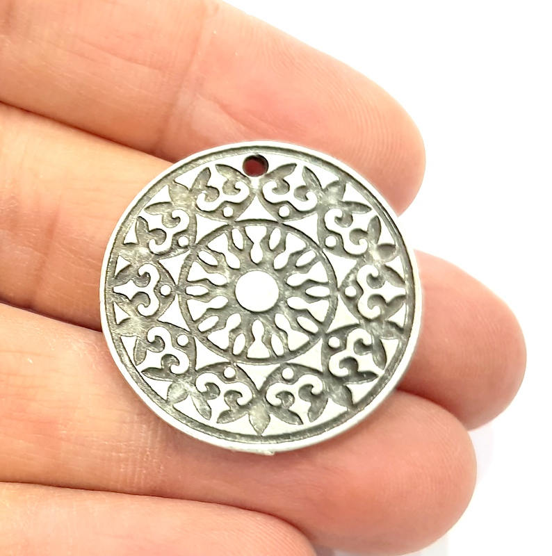 2 Silver Charms Antique Silver Plated Metal (30mm) G11635