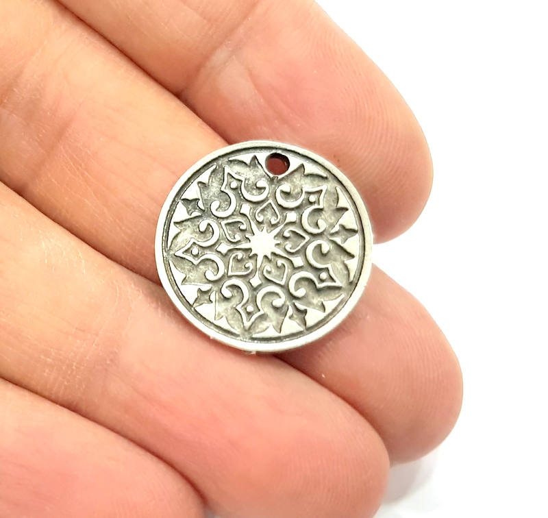 6 Silver Charms Antique Silver Plated Metal (20mm) G11636