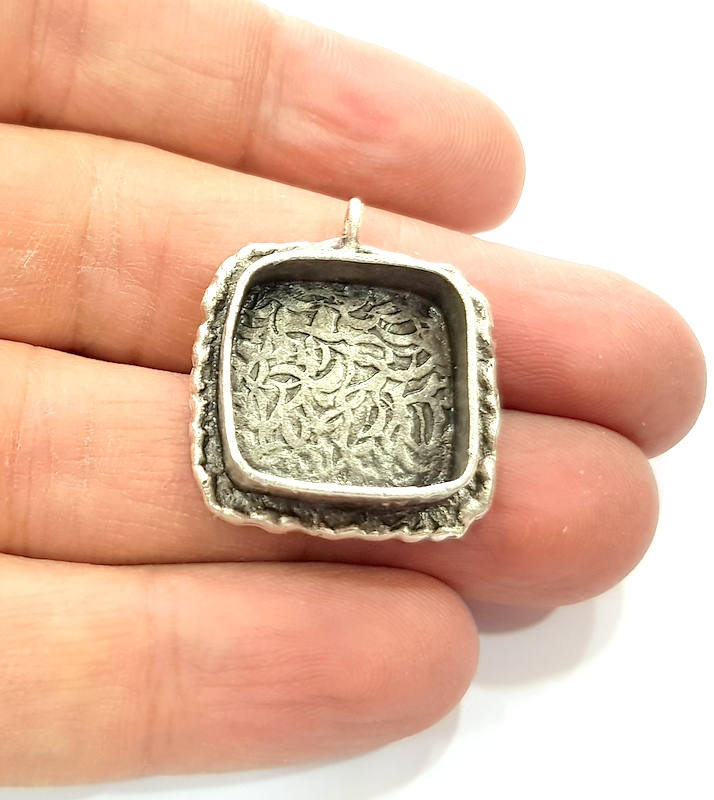 Silver Pendant Blank Resin Blank Mosaic Base Blank inlay Blank Necklace Blank Mountings Antique Silver Plated Brass (18x18mm blank )  G9754