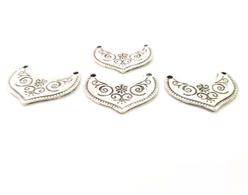 4 Silver Charms Antique Silver Plated Charms (31x25mm) G14373