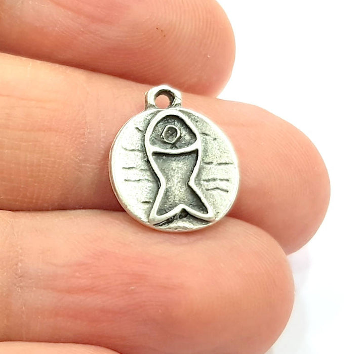 10 Fish Charm Silver Charms Antique Silver Plated Metal (13mm) G11806
