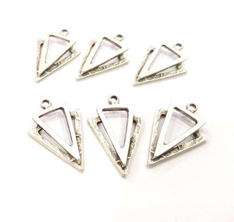 10 Silver Triangle Circle Charms Antique Silver Plated Charms (25x17mm) G15419