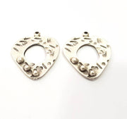 4 Silver Charms Antique Silver Plated Charms (29x24mm) G10301