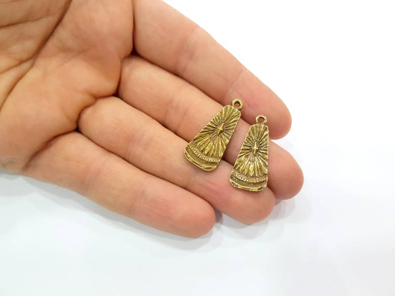 8 Antique Bronze Charm Antique Bronze Plated Metal  (28x12mm) G11997