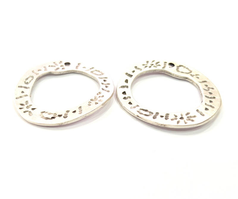 4 Silver Circle Charms Antique Silver Plated Charms (30mm) G10300