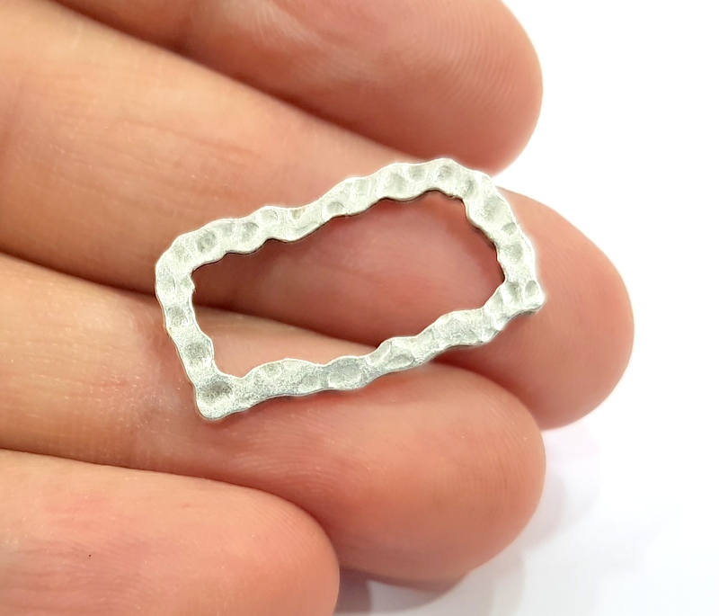 4 Hammered Frame Connector Antique Silver Plated Metal (26x14mm) G10433
