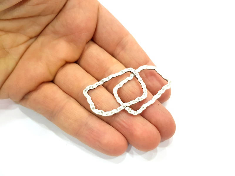 4 Hammered Frame Connector Antique Silver Plated Metal (36x22mm) G10438