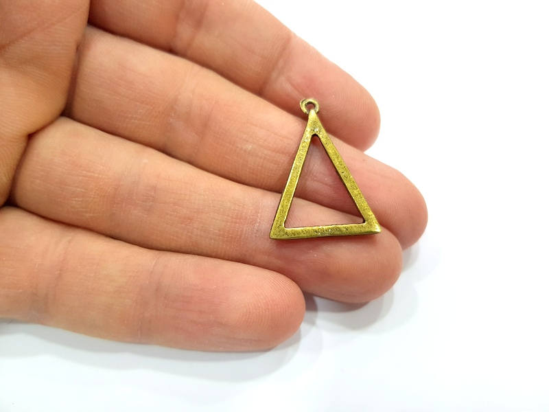 10 Triangle Charm Antique Bronze Charm Antique Bronze Plated Metal Charms (30x21mm) G10535