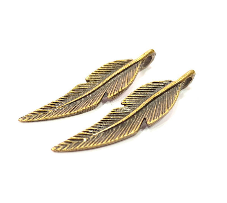 4 Feather Charm Antique Bronze Charm Antique Bronze Plated Metal (43x10mm) G10565