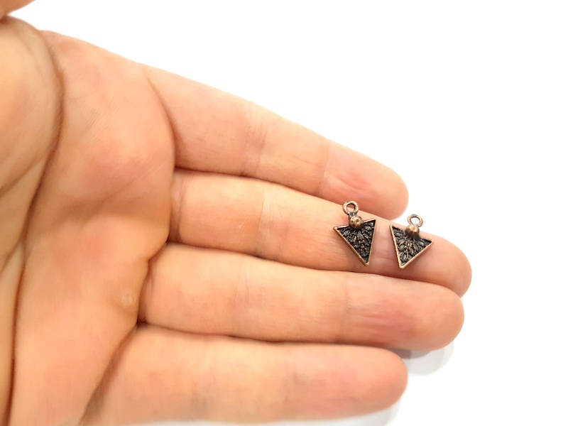 10 Triangle Charm Antique Copper Charm Antique Copper Plated Metal (17x11mm) G10618