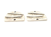 2 Half circle with stripes Charms Connector Silver Charms Connector Antique Silver Plated Metal (28x20mm) G10823