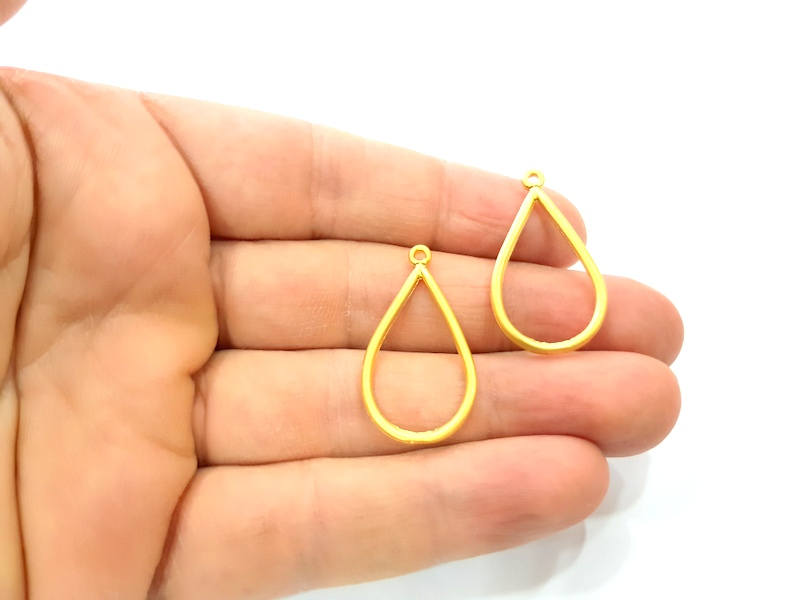 2 Drop Charm Gold Charm Gold Plated Metal (32x18mm)  G11017